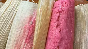 Cómo-Hacer-Los- Mejores-Tamales- Dulce-Con-Fresa- Picada- 