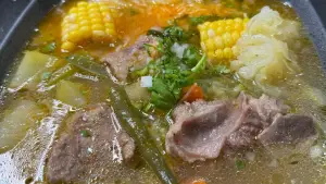 Quetal-Un-Buen- Caldo-De-Res-Con- Verduras-Para- Quitarnos-El-Frio-