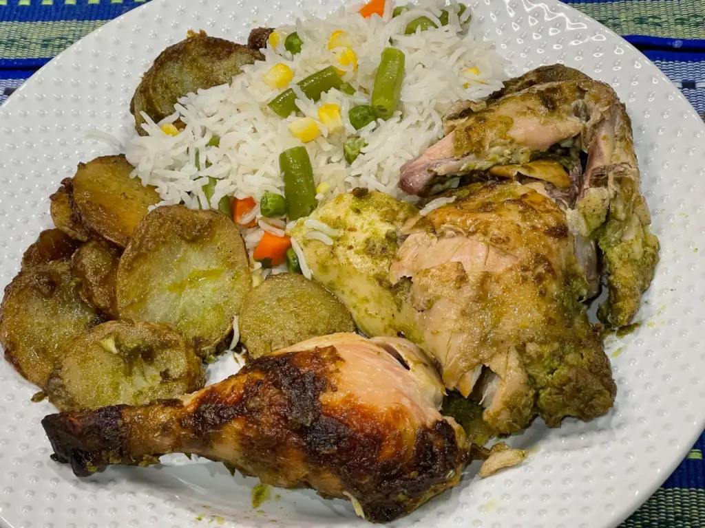 Cómo Preparar Un Rico Pollo Al Horno Adobado En Salsa Verde - La Cocina ...